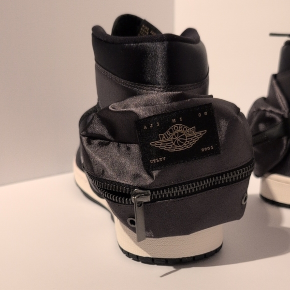 Air Jordan 1 Utility High Stash Black On Black - Picture 11 of 16